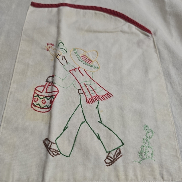 Vintage Linen Towels Embroidered Lot + Apron Handmade Folk Art - Picture 6 of 12